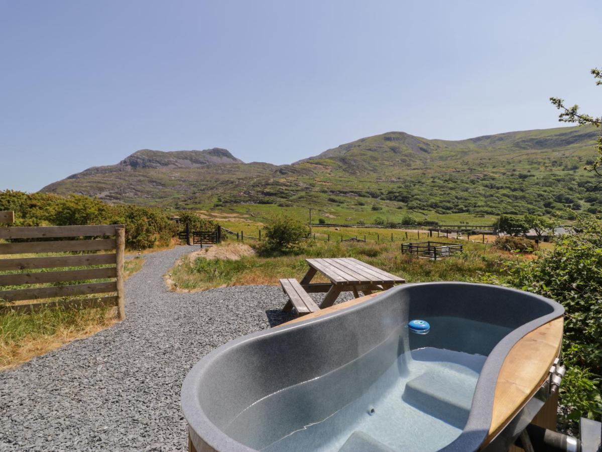 Llethr - Shepherds Hut Holiday home *