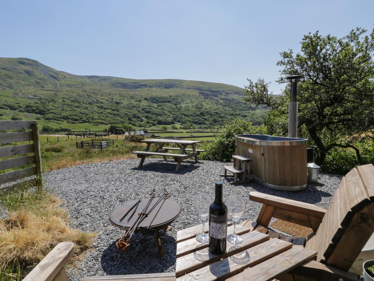 Llethr - Shepherds Hut Holiday home *
